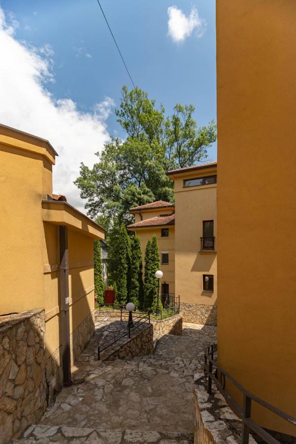 Apartman Modena Lux Vrnjačka Banja Exterior foto